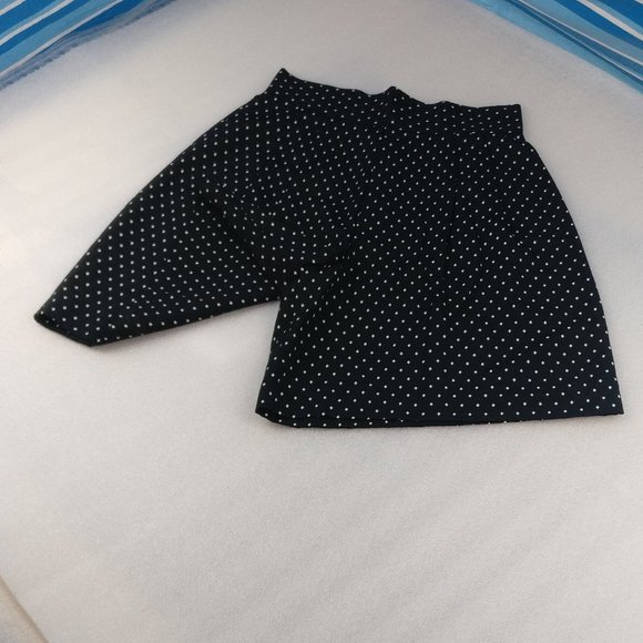 Black Shorts, Vintage Pleated, Wide Leg Shorts, High Waist, High Rise with Pocke - Picture 1 of 9